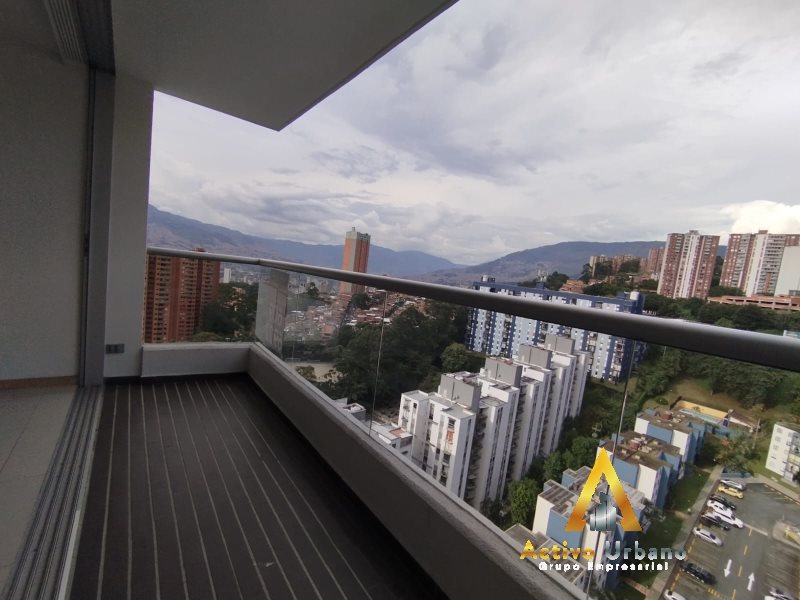 foto_104782_901271444_6508393367_ss