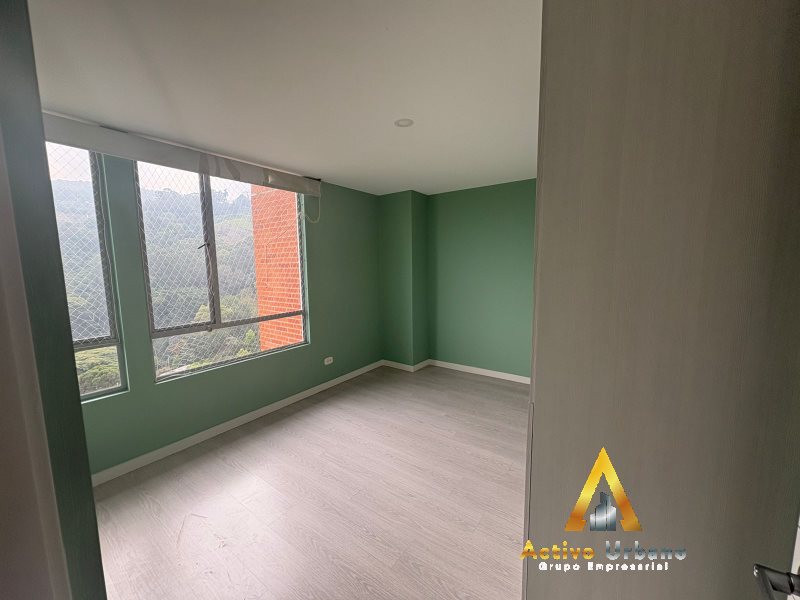 foto_104782_901271444_6519218585_ss