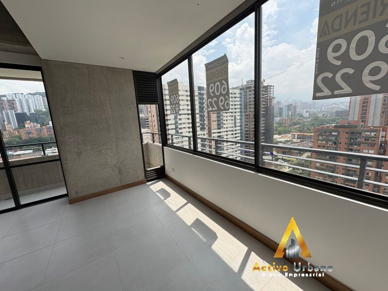 foto_104782_901271444_6574333344_ss