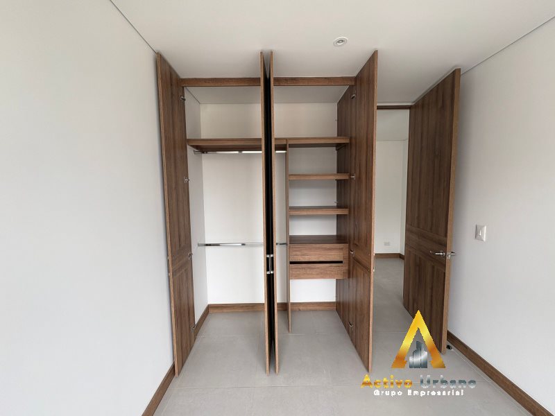 foto_104782_901271444_6599350931_ss