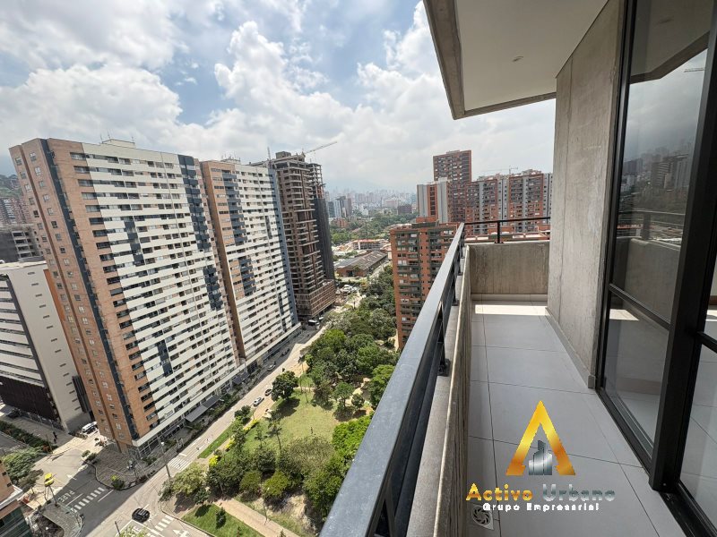 foto_104782_901271444_6616636352_ss