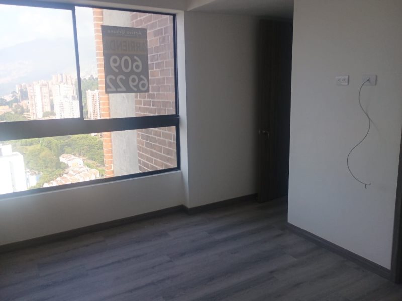 foto_104782_901271444_6821643141_ss