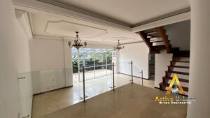 foto_104782_901271444_6860381727_ss