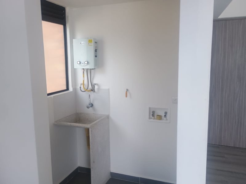 foto_104782_901271444_6871846318_ss