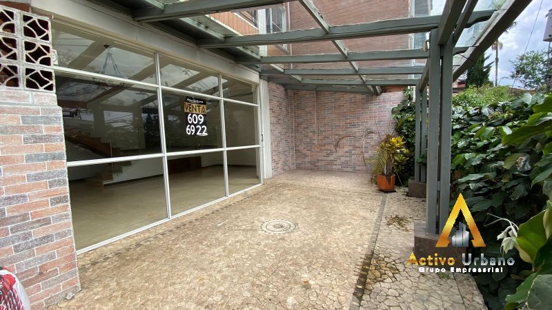 foto_104782_901271444_6909699280_ss