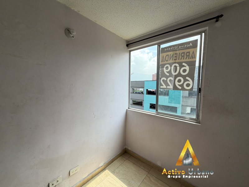 foto_104782_901271444_7581799643_ss