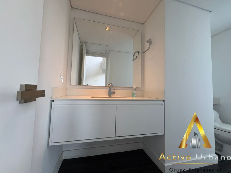 foto_104782_901271444_7586998623_ss