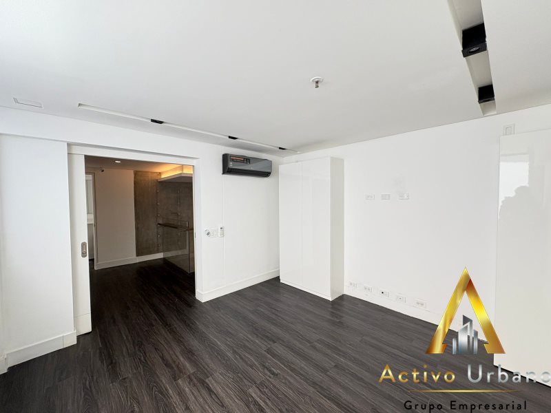 foto_104782_901271444_7665859559_ss