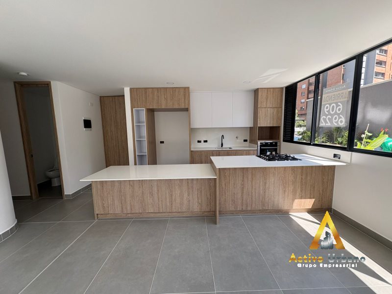 foto_104782_901271444_7738923091_ss