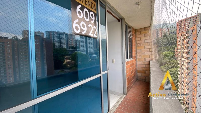 foto_104782_901271444_7818150039_ss