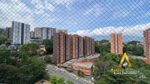 foto_104782_901271444_7828674352_ss