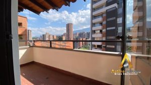 foto_104782_901271444_7851998283_ss