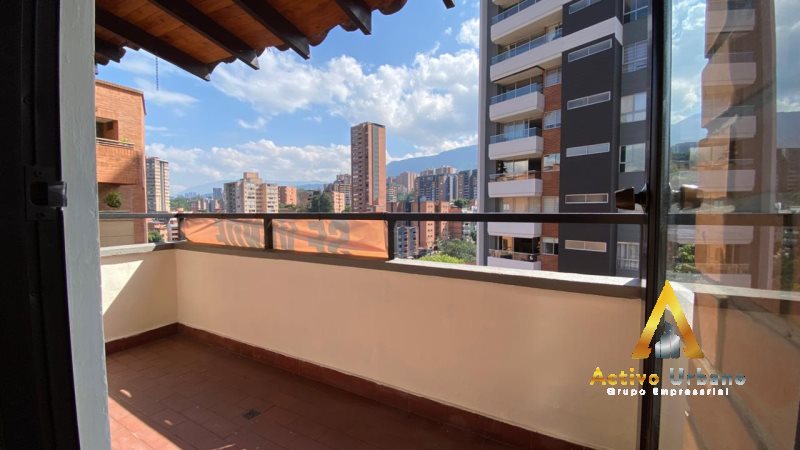 foto_104782_901271444_7851998283_ss