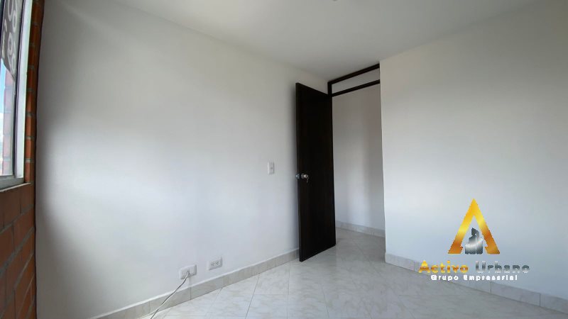 foto_104782_901271444_7854097159_ss