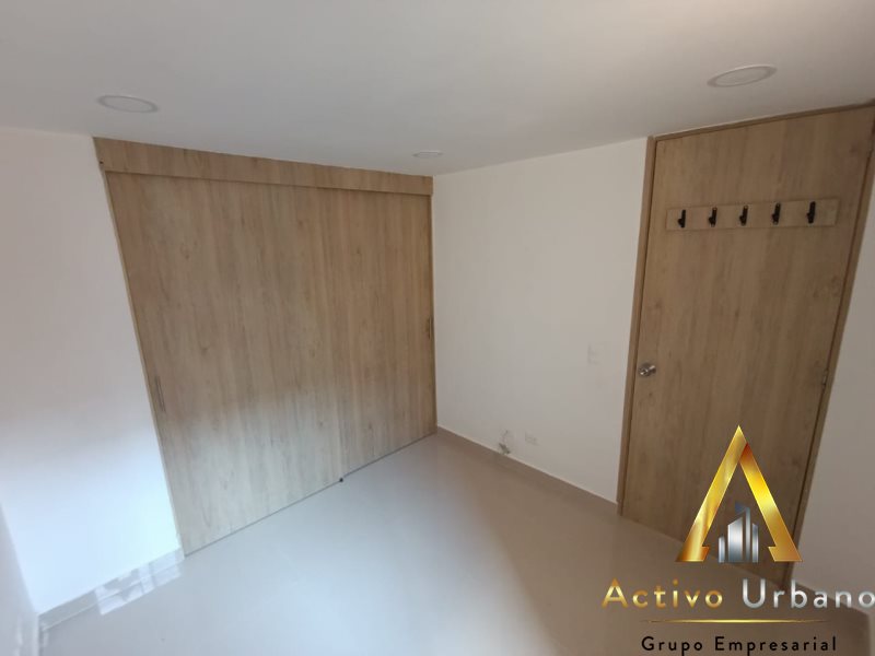 foto_104782_901271444_7898622567_ss