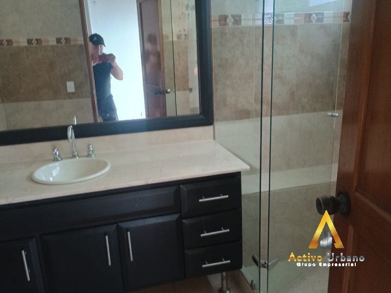 foto_104782_901271444_7960558115_ss