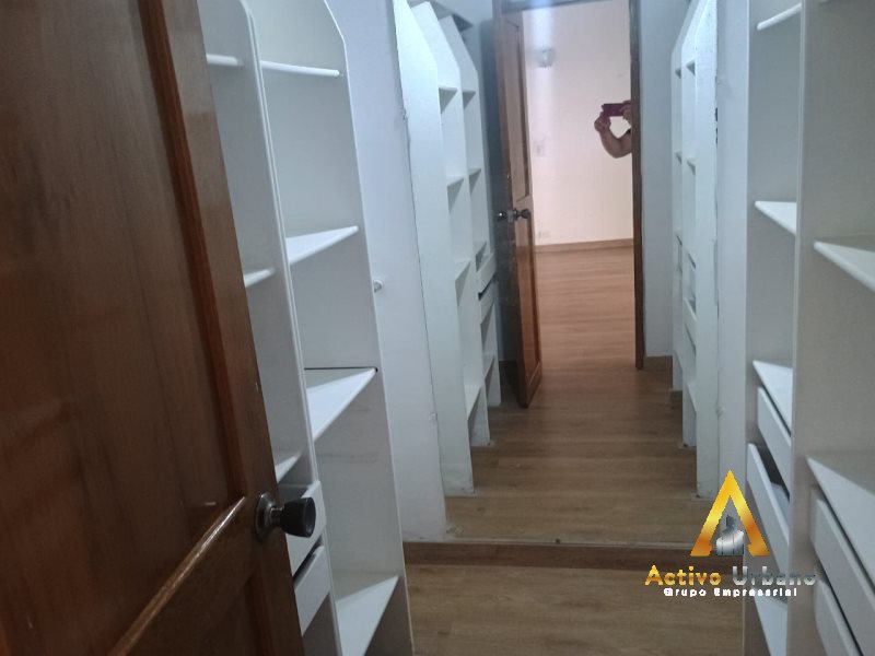 foto_104782_901271444_7965635290_ss