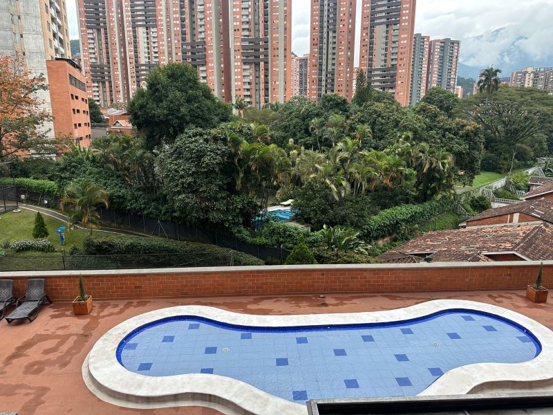 foto_104782_901271444_7974854525_ss