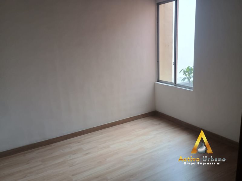 foto_104782_901271444_7976238821_ss