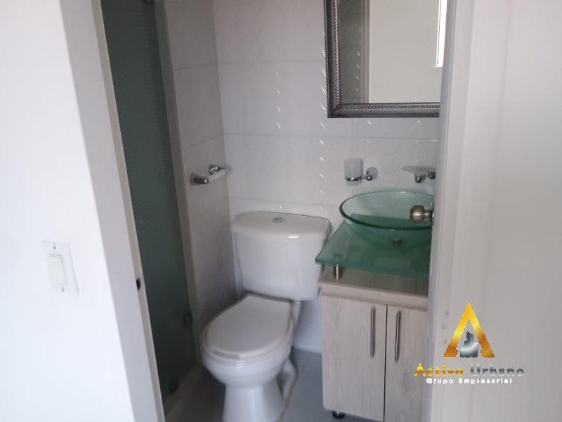 foto_104782_901271444_7976452308_ss