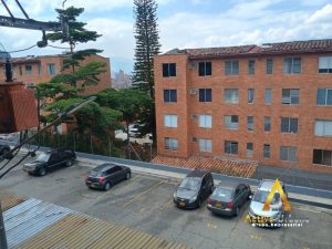 foto_104782_901271444_7979404165_ss