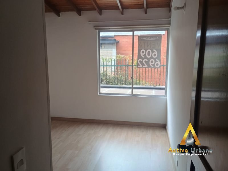 foto_104782_901271444_7986572826_ss