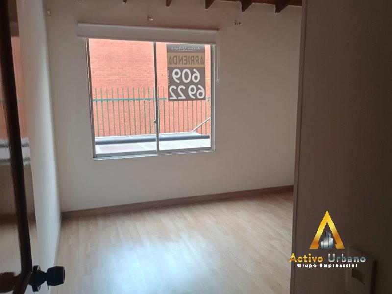 foto_104782_901271444_7986892098_ss