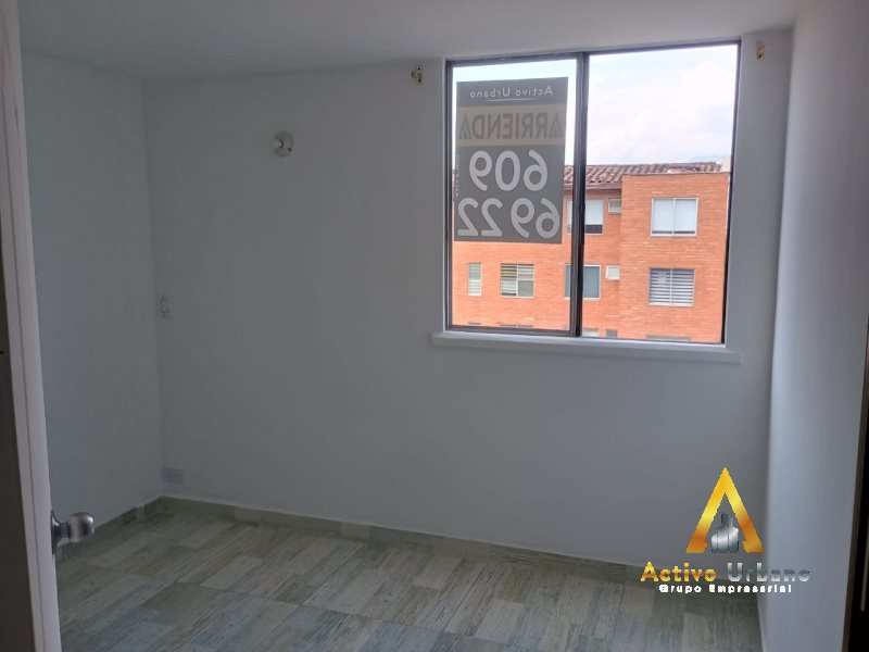 foto_104782_901271444_7994873405_ss