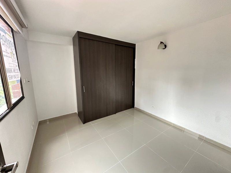 foto_104782_901271444_8005877821_ss