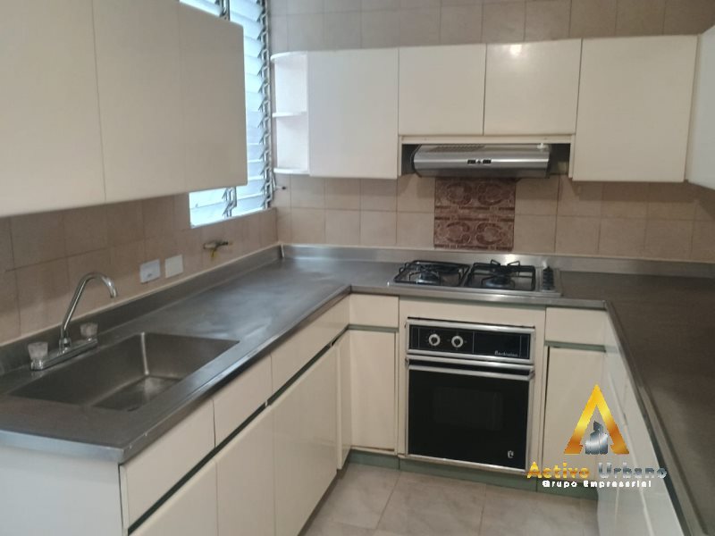 foto_104782_901271444_8022182762_ss