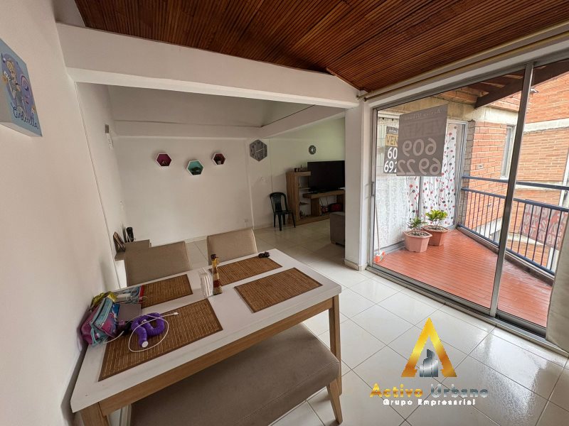 foto_104782_901271444_8047720909_ss