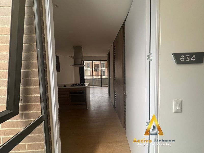 foto_104782_901271444_8162851831_ss