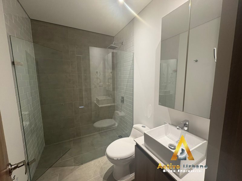 foto_104782_901271444_8188148768_ss