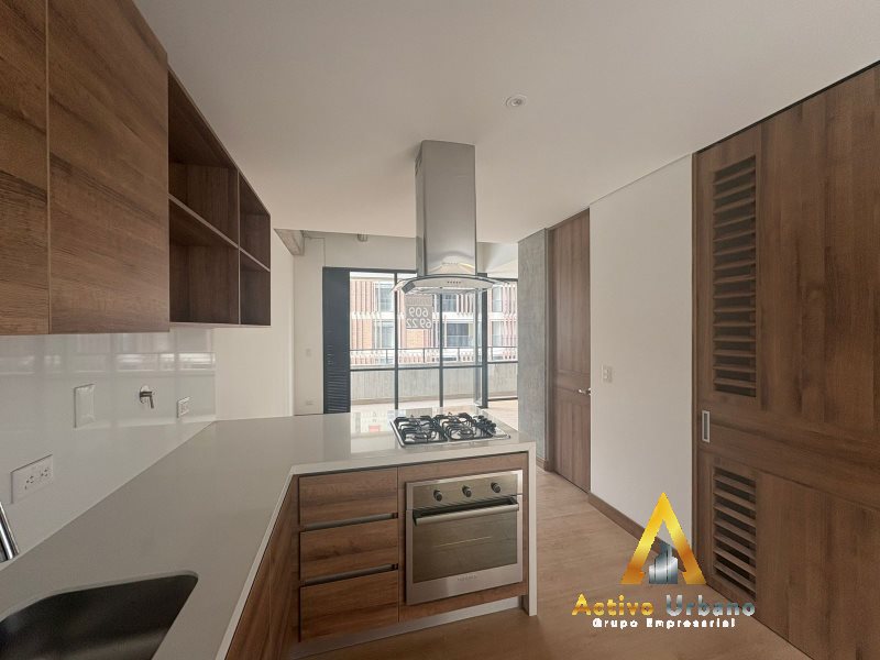 foto_104782_901271444_8188920012_ss