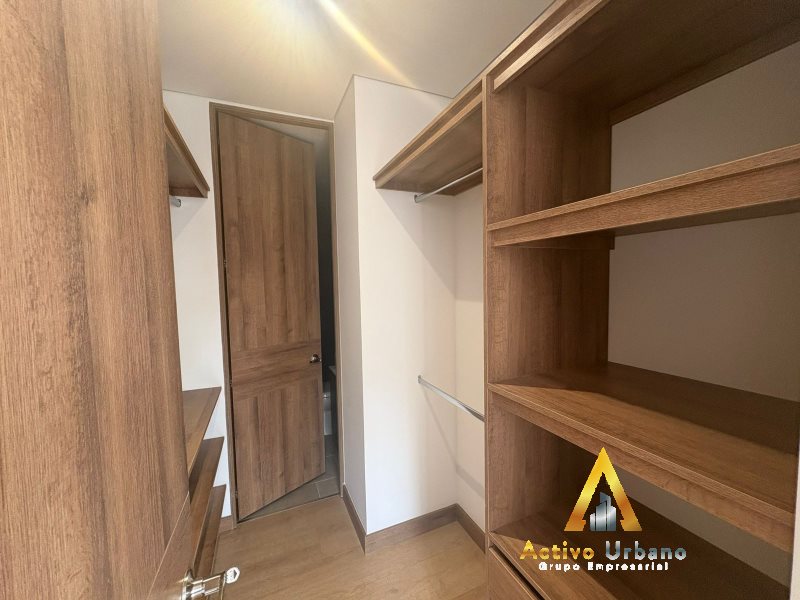 foto_104782_901271444_8211568160_ss