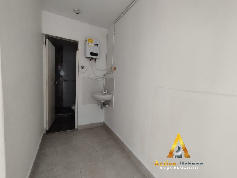 foto_104782_901271444_8233702007_ss