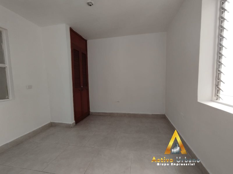 foto_104782_901271444_8261100229_ss