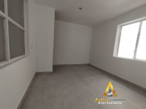 foto_104782_901271444_8280115067_ss