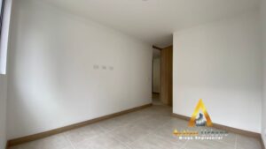 foto_104782_901271444_8298794515_ss