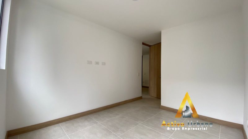 foto_104782_901271444_8298794515_ss