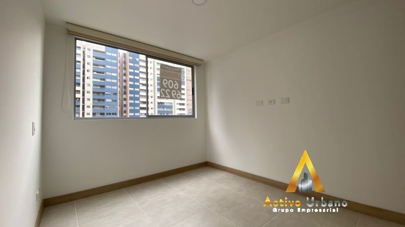 foto_104782_901271444_8319173012_ss