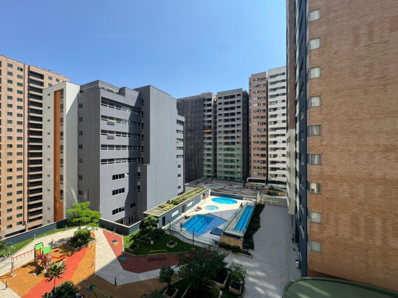 foto_104782_901271444_8341620822_ss