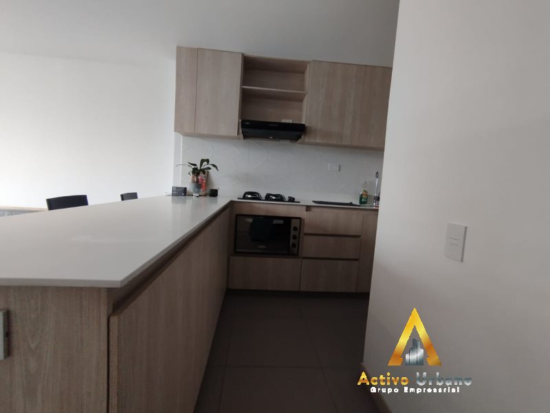 foto_104782_901271444_8599251122_ss