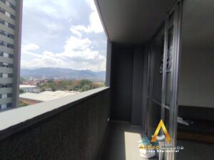 foto_104782_901271444_8613801372_ss