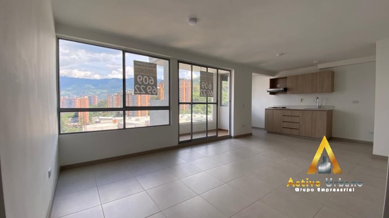 foto_104782_901271444_8627956040_ss