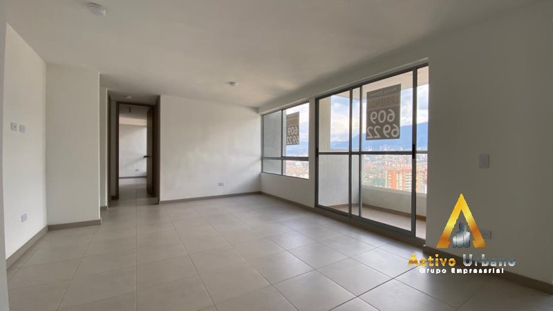 foto_104782_901271444_8627962495_ss