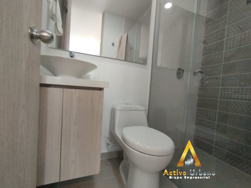 foto_104782_901271444_8648674465_ss