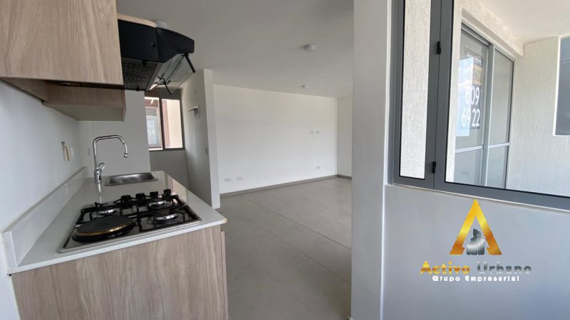 foto_104782_901271444_8650796964_ss