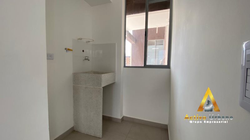 foto_104782_901271444_8654651681_ss