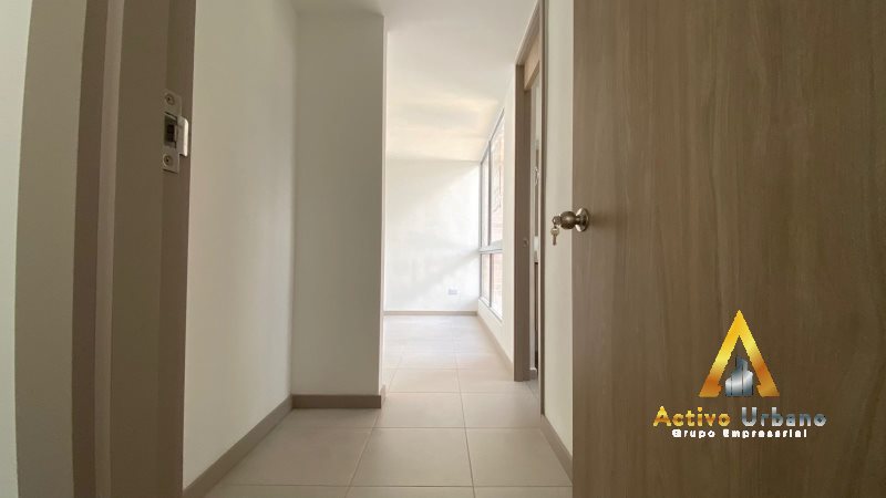 foto_104782_901271444_8679858392_ss